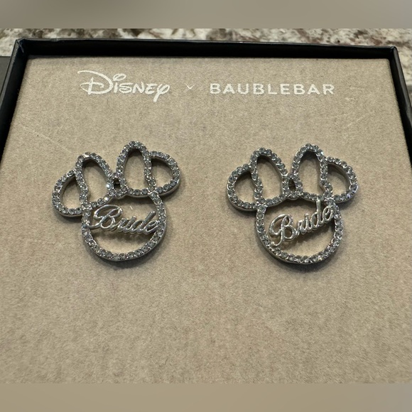 Disney Bride Earrings 🤍 - Picture 2 of 4